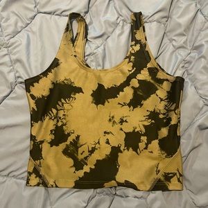 Jessica Simpson cropped workout top